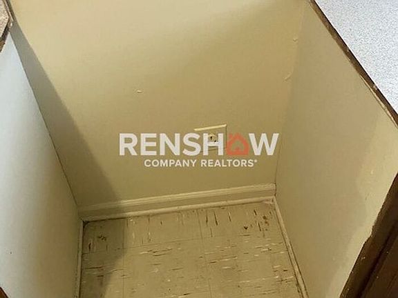 2nd image of 3874 Jasmine Dr