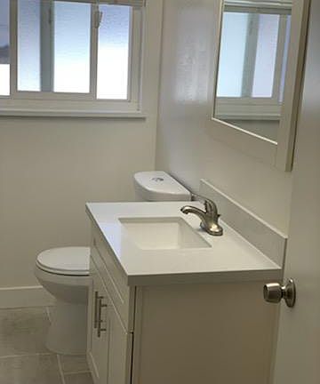 4th image of 1567 Willowbrae Ave