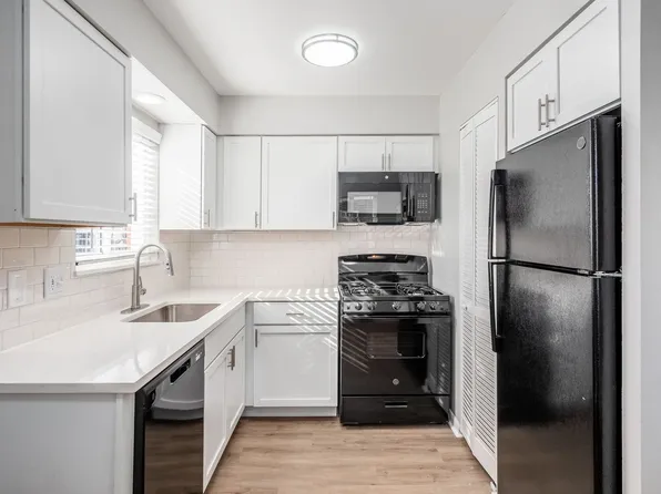 620 Riverview Dr, Columbus, OH 43202