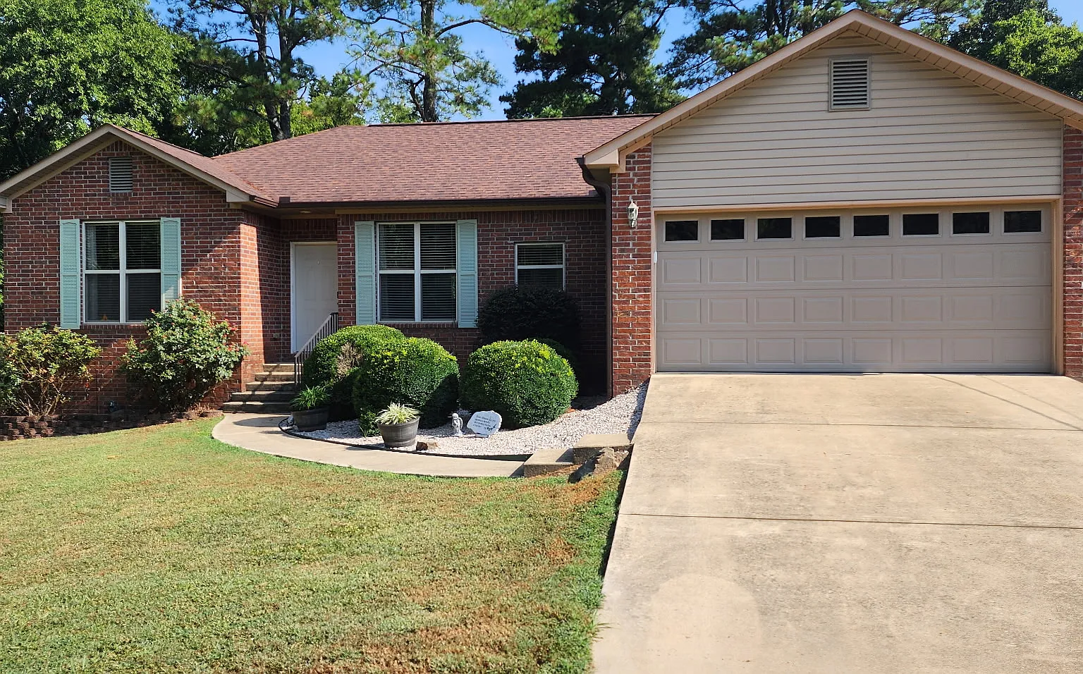 3 bed, 1414 sqft, $1,800 — Photo 1