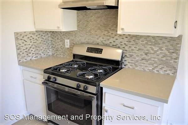 1st image of 3065 Hawthorn St APT 4