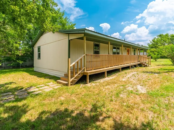 901 SW 10th St, Cooper, TX 75432