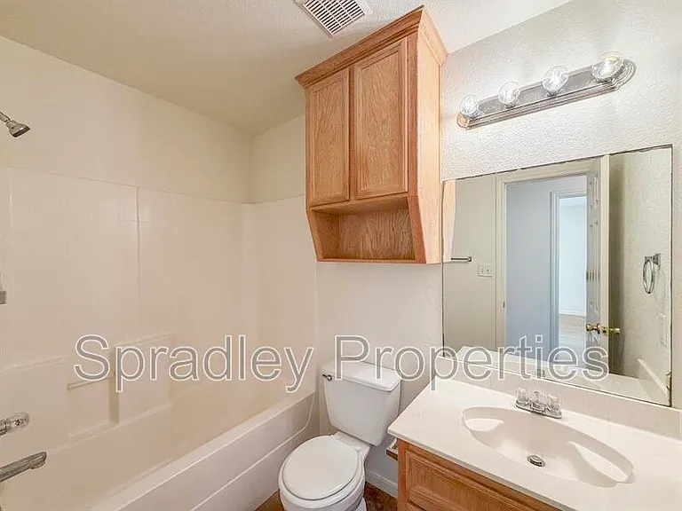 5700A Luxor Dr — Photo 11