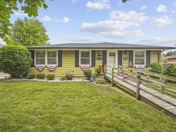 8715 34th AVENUE, Kenosha, WI 53142