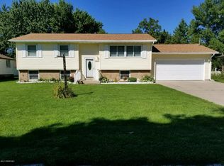 348 Cypress Ave S, New Richland, MN 56072