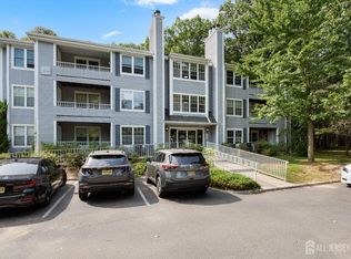 1912-1912 Tanglewood Ct, Helmetta, NJ 08828