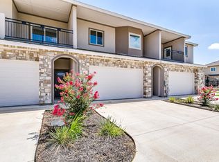 1221 Summerset Ln, Burleson, TX 76028