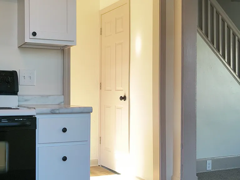 304 Park Ave #A — Photo 11