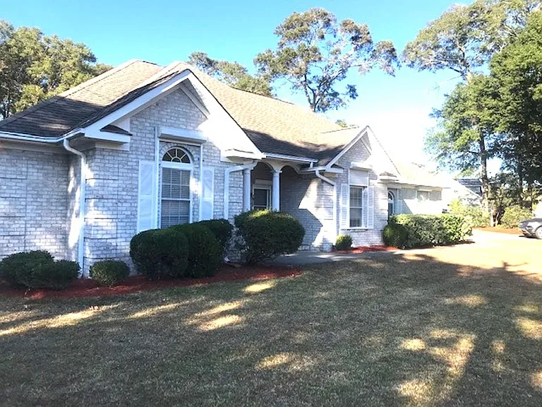 302 Caroline Cir — Photo 15