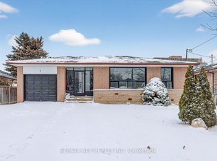 5 Forge Dr, Toronto, ON M3N 2R2