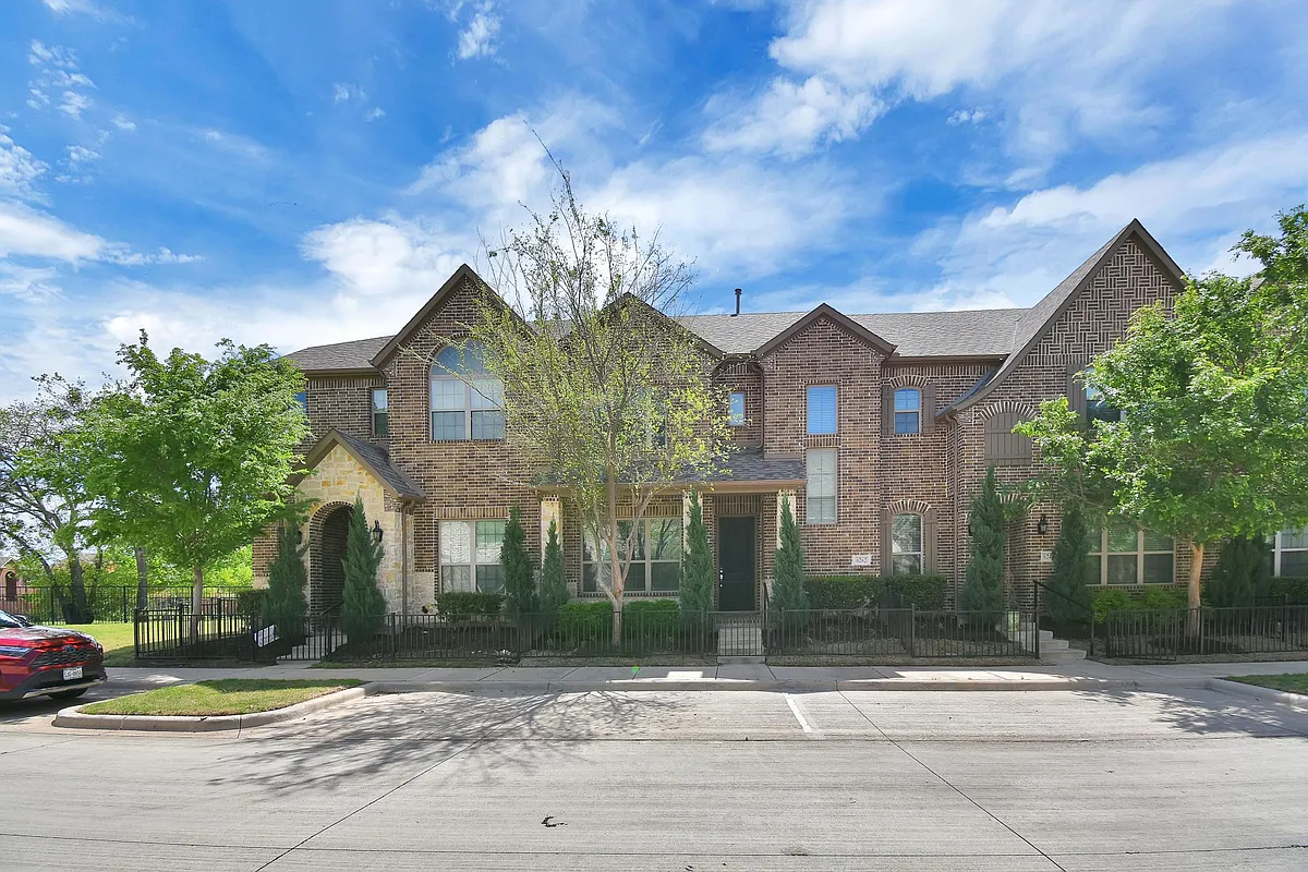 Building Photo - 6262 Rainbow Valley Pl