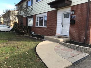 9275 N Courtland Dr #1, Niles, IL