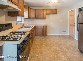 1611 61st St, Kenosha, WI 53143