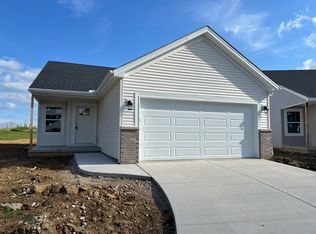 12 Eric Ct, Bloomington, IL 61705