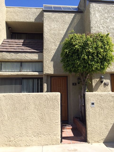 2nd image of 984 W Riverside Dr Unit 3