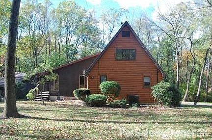Back of House
						:
						note gorgeous new log siding!