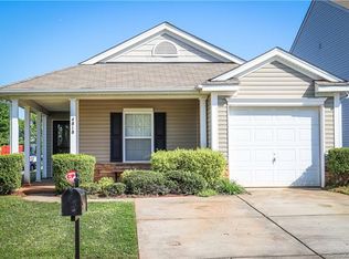 4818 Roxfield Ln, Charlotte, NC 28215