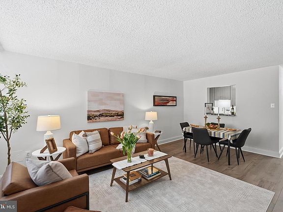 3rd image of 1325 18th St NW APT 308
