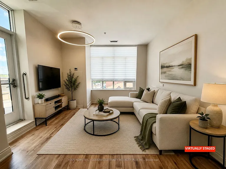 2396 Major Mackenzie Dr #418 — Photo 12