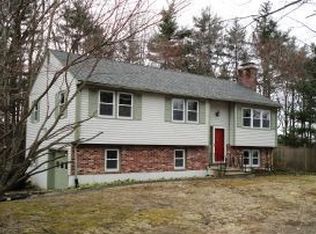 95 Westwood Dr, Nashua, NH 03062