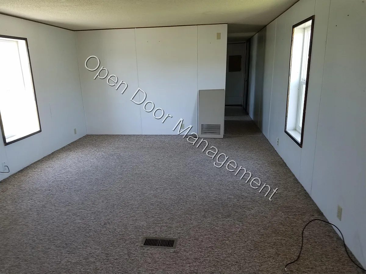 Building Photo - 201 Hobson Ave #30