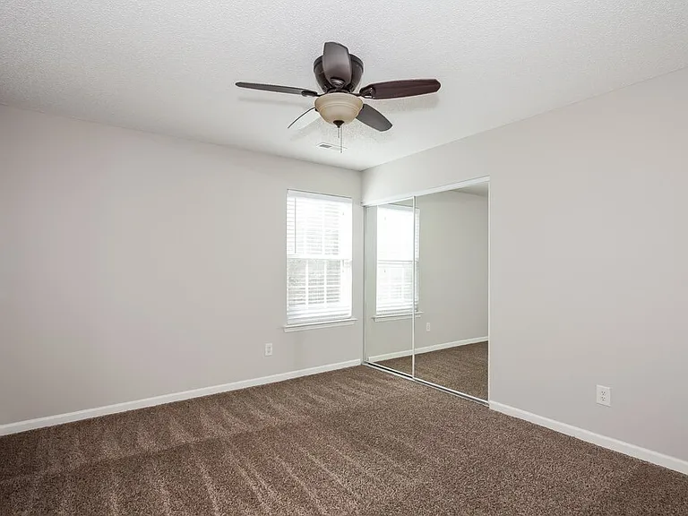 10619 Haddington Dr — Photo 8
