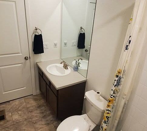 5th image of 17955 Galapagos St