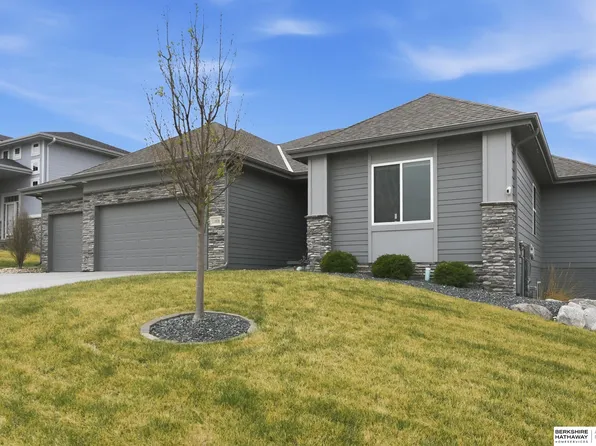 11606 S 111th St, Papillion, NE 68046