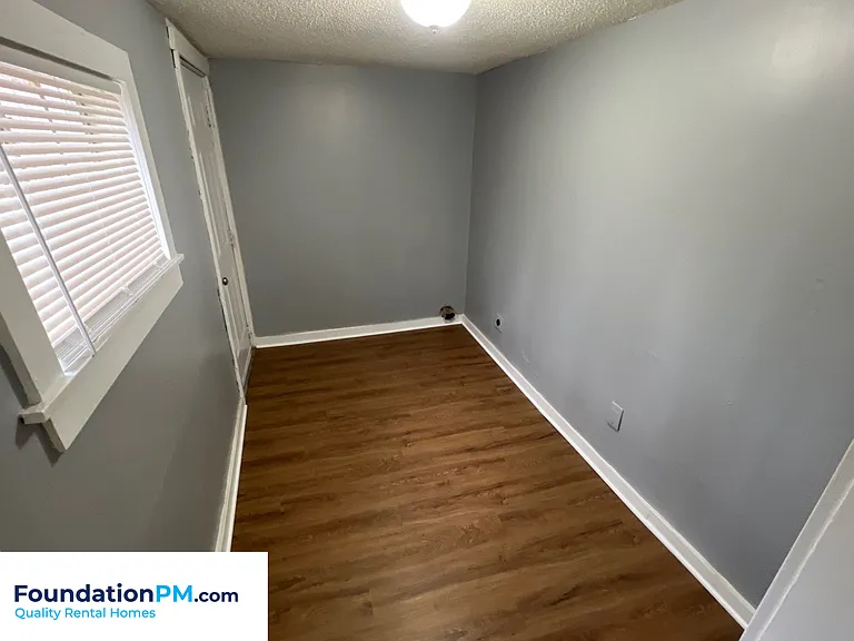 1576 David St — Photo 15