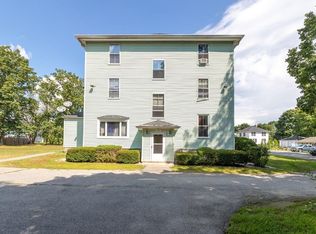 21 Bailey St APT 3B, Uxbridge, MA 01569