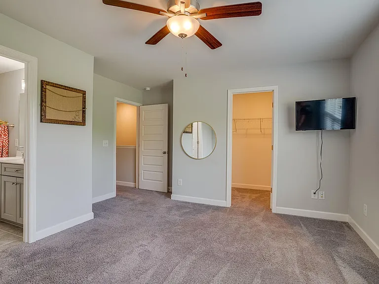 248 Mansfield Dr — Photo 16