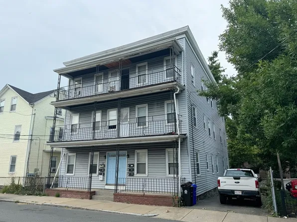 17 Hubbard St, Malden, MA 02148