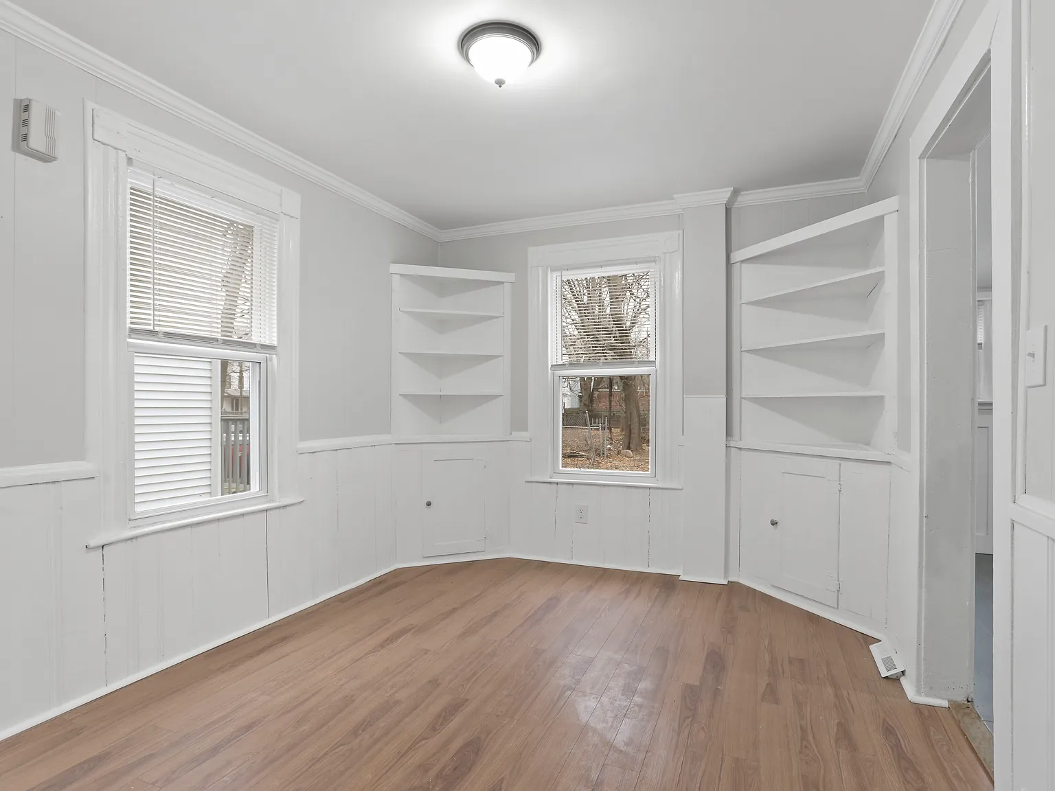 5 bed, 1600 sqft, $2,650 — Photo 3