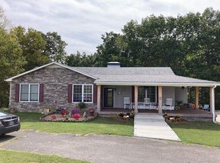 608 College St W, Greenbrier, TN 37073