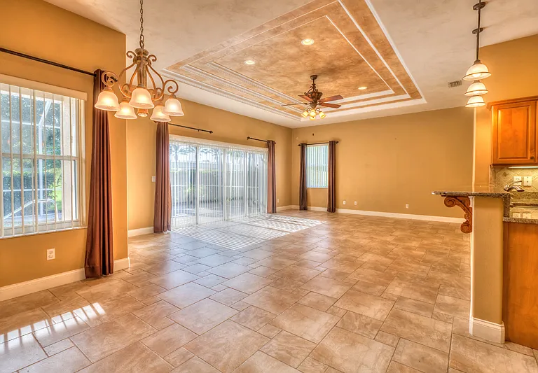 4213 Mayfair Ln — Photo 7