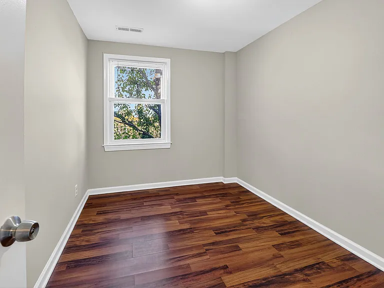 3814 Erdman Ave — Photo 7