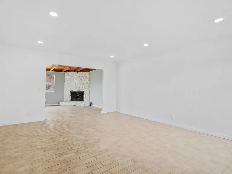 3717 Arruza St — Photo 7