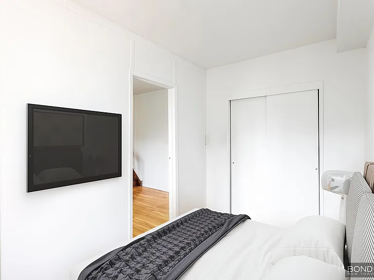 207 E 27th St #PHB — Photo 5