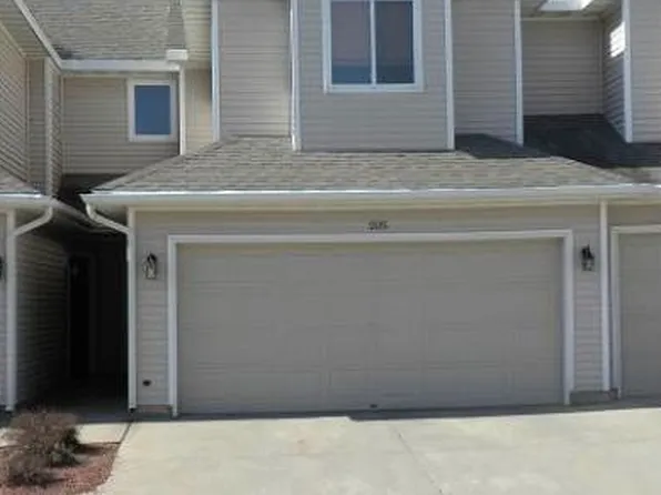 6800 Ashworth Rd Unit 205, West Des Moines, IA 50266