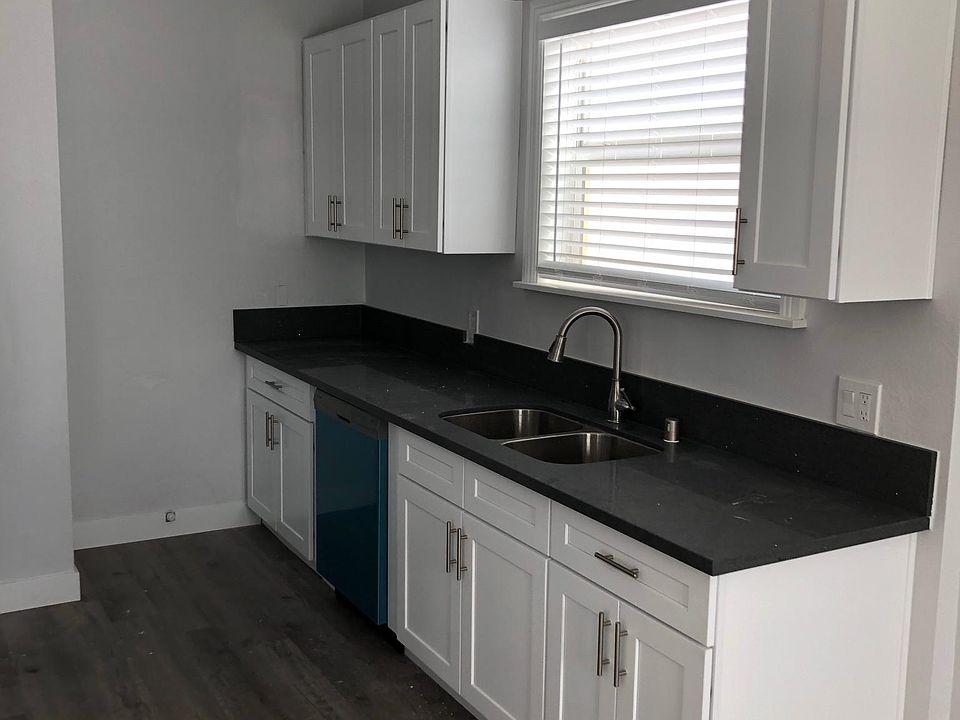 2nd image of 1222 Cedar Ave
