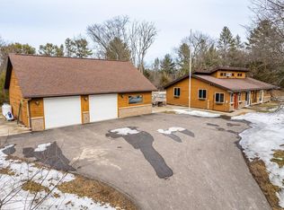 S2618 Vanhy Rd, Baraboo, WI 53913