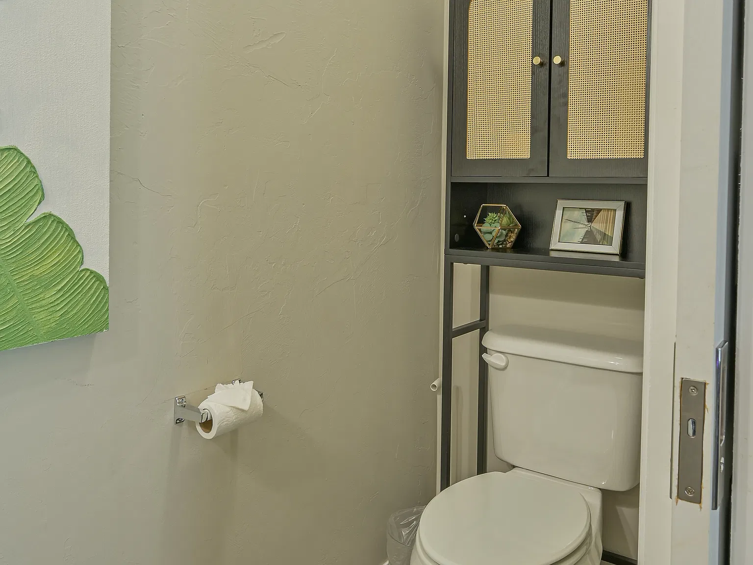 1 bed, 1.5 bath, 1250 sqft, $1,100 — Photo 3