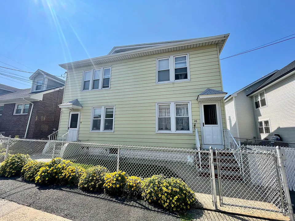 26-28 Spruce St #1C