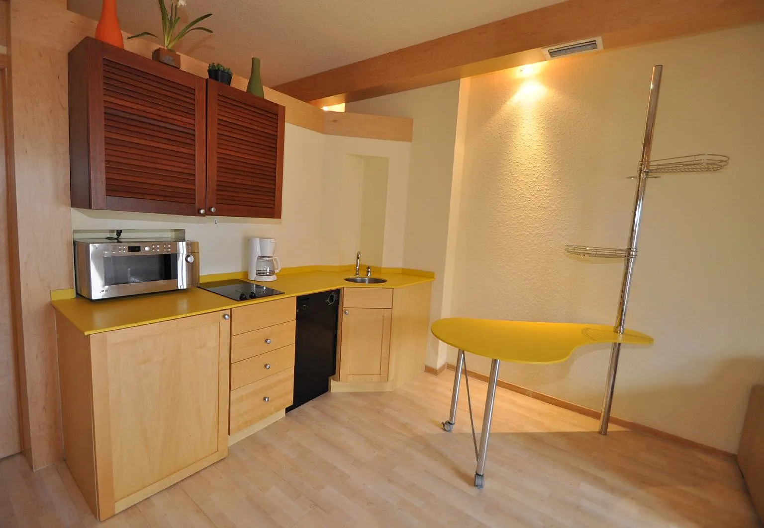 1 bed, 1.0 bath, 670 sqft, $1,350 — Photo 4