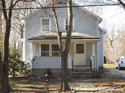 2nd image of 415 Reynolds Ave