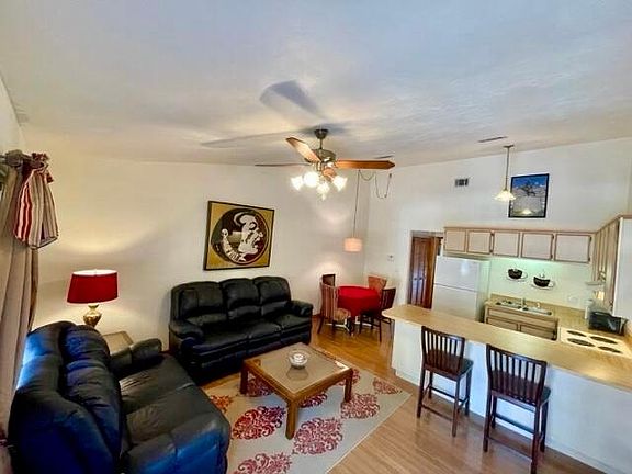 Fully furnished - FSU ready!