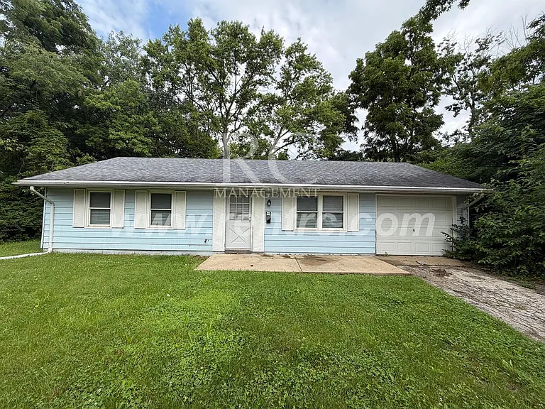 803 Skyline Dr — Photo 1