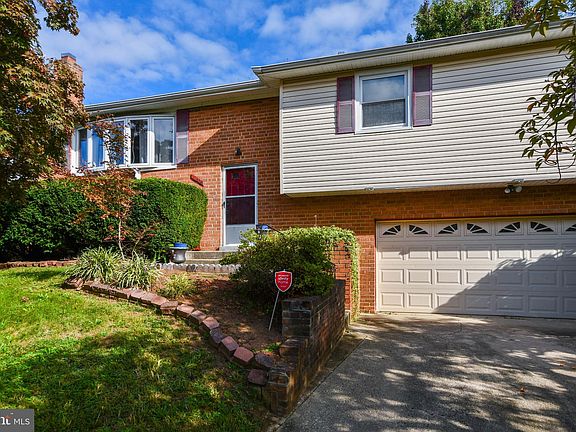 2nd image of 10810 Trafton Dr