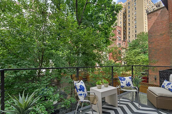 Rented by Douglas Elliman | media 6