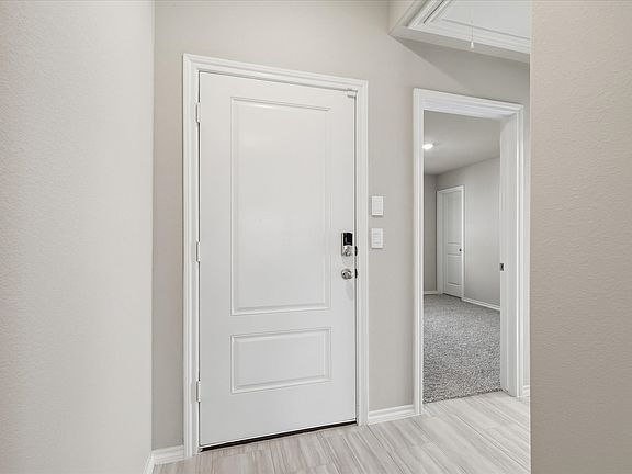 5th image of 845 Round Robin Ln